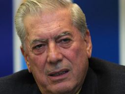 El escritor confiesa que la noticia le produjo una gran sorpresa. ARCHIVO  /