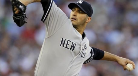 Andy Pettitte dio a conocer su retiro en el estadio de los Yankees. AP  /