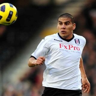 Salcido podría volver a Chivas