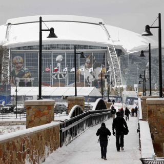 La nieve y el frío ensombrecen el ambiente previo al Super Bowl