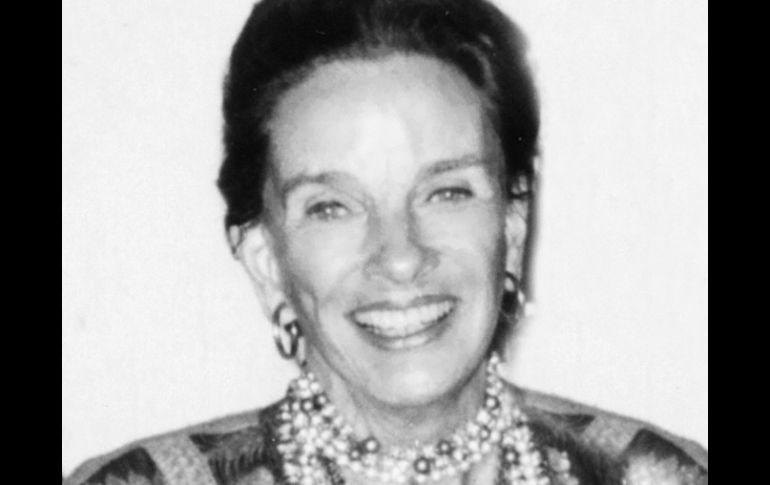 También lamentamos el reciente fallecimiento de esa grande dame que fue Nancy Arnold. DUQUE DE TLAQUEPAQUE  /