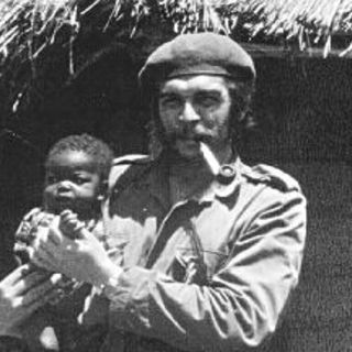 Se subastan negativos fotográficos de El Che