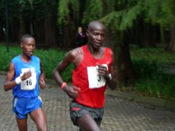 Hillary Kimaiyo (rojo), ¿enemigo a vencer? A. ARZÁPALO  /