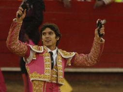 Sebastián Castella ratificó en el coso de la colonia Monumental, con una faena que rompió con la afición tapatía. M. FREYRÍA  /