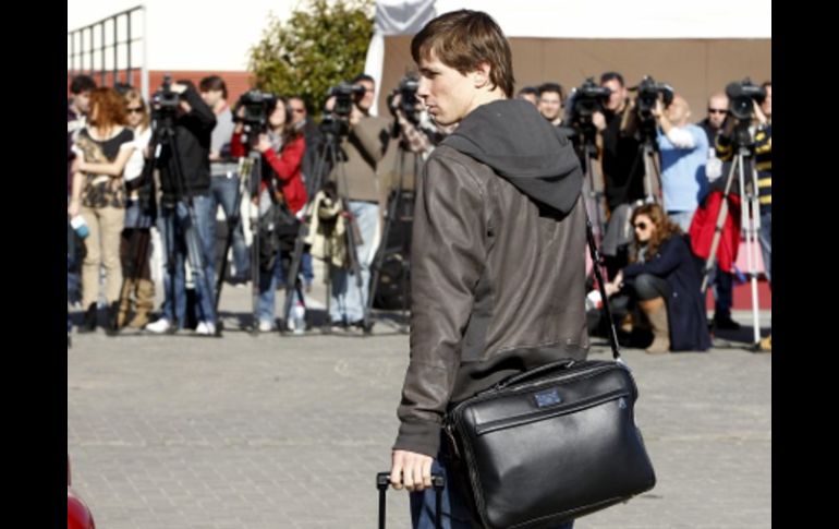 El delantero del Chelsea Fernando Torres, a su llegada a la concentración de la selección española. EFE  /