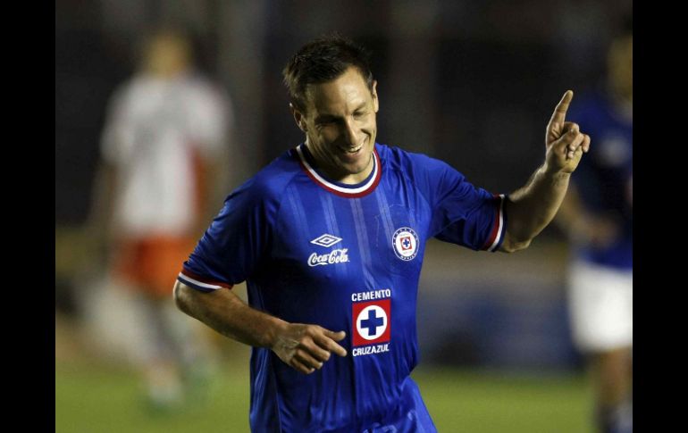 Christian Giménez, mediocampista de Cruz Azul, en el encuentro del sábado ante Jaguares. MEXSPORT  /