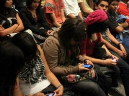 Los jóvenes son los principales usuarios de las redes en nuestra ciudad. A. HINOJOSA  /