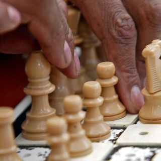 Lista, la mesa de ajedrez para invidentes