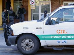 Paramédicos de la Cruz Verde llevaron al herido a la Cruz Roja del Parque Morelos. ARCHIVO  /