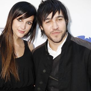 Ashlee Simpson presenta demanda de divorcio contra Pete Wentz