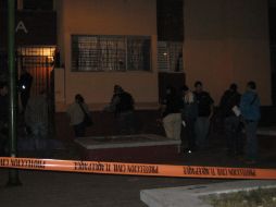 Mientras platicaba, el hombre fue ejecutado de al menos diez tiros. O. RUVALCABA  /