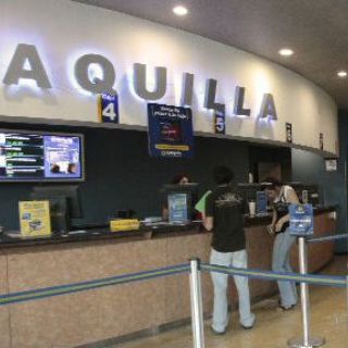 Alumnos del TEC operan salas de cine