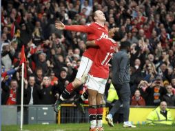 Luego de su impresionante anotación, Rooney se convirtió en el protagonista del encuentro. EFE  /