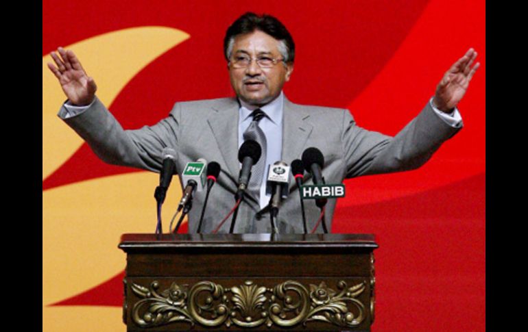 La imputación contra el político paquistaní argumenta supuesta negligencia en la protección de la fallecida Benazir Bhuto. EFE  /