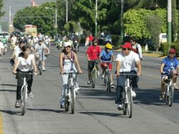 Se realizará Paseo a Ciegas cada domingo en la Vía RecreActiva. ARCHIVO  /