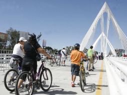 La Vía RecreActiva será permanente en el Atirantado a partir de este domingo. EL INFORMADOR  /