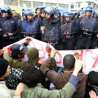 Pide Estados Unidos a Gobierno de Argelia no reprimir manifestaciones