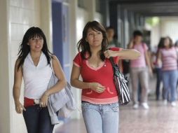 Esta mañana se oficializó la disposición para que las personas físicas deduzcan el pago de colegiaturas. ARCHIVO  /