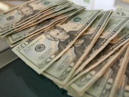 Hacienda dice que el rendimiento de 4.84%, es el interés más bajo de la historia mexicana en una colocación a este plazo. ARCHIVO  /