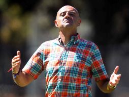 'Chelís' platicó hoy con cada uno de sus jugadores después del entrenamiento. MEXSPORT  /