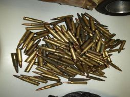 Fueron asegurados dos mil 179 cartuchos y 76 cargadores, entre otras armas de fuego. ESPECIAL  /
