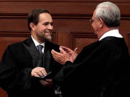 Jorge Pardo Rebolledo (izq.) con el ministro presidente de la Suprema Corte, Juan Silva Meza. EL UNIVERSAL  /