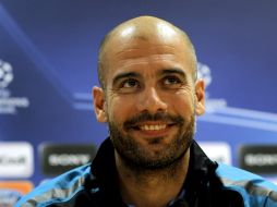 Pep Guardiola sonríe durante una rueda de prensa en Londres, Reino Unido. EFE  /