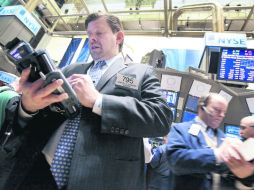 La fusión entre la Bolsa de Fráncfort y Nueva York representaría un ahorro de al menos 400 millones de dólares en gasto de operación.  /