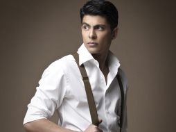 Víctor García ofrecerá una firma de autógrafos hoy a las 17:00 horas en una reconocida tienda de discos de Plaza del Sol. SONY MUSIC  /