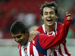 El joven delantero Jorge Mora (50) le dio el triunfo a Chivas en tiempo de reposición. E. PACHECO  /