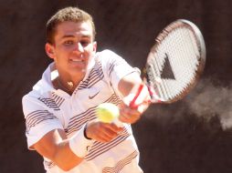 El tenista coahuilense Juan Pablo Murra se coló a los cuartos de final en el Privado San Javier. A. CAMACHO  /