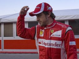 El piloto español Fernando Alonso se alegra de que Robert Kubica se esté recuperando. AP  /
