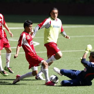 Reynoso cumple 10 años en Primera División
