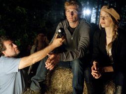 Guillermo Navarro hace pruebas de luz durante el rodaje de la cinta de acción Soy el número cuatro. EFE  /