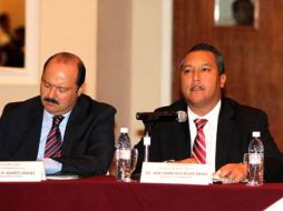 El secretario de Gobernación ofrece una rueda de prensa en compañía del gobernador de Chihuahua, César Duarte. EL UNIVERSAL  /