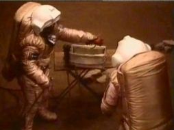 Permanecerán ausentes del mundo 490 días, más otros 30 de estancia simulada en Marte. EFE  /