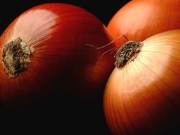 Al cortar la cebolla se rompen sus células y se libera una enzima llamada alinasa. ESPECIAL  /