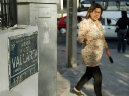 Algunos ciudadanos consideran que la mayoría de las placas en la ciudad están en mal estado. A.HINOJOSA  /
