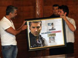 Otorgan a Alejandro Fernández en Chile Disco de Oro por 'Dos mundos'. ESPECIAL  /