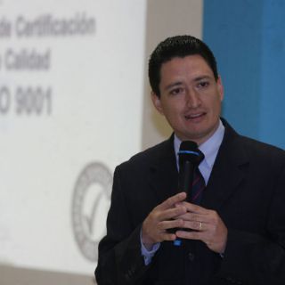 Alonso Ulloa se destapa para la gubernatura