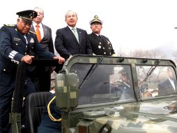 Guillermo Galván Galván, Egidio Torre Cantú, Felipe Calderón y el secretario de Marina, Francisco Saynez. EL UNIVERSAL  /