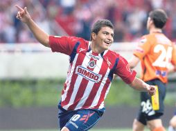 Jorge Mora debuta y a los 30 segundos del partido hace su primer gol. E. PACHECO  /