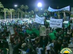 En las últimas horas se han vuelto más intensas las acciones de resistencia civil.  AFP  /