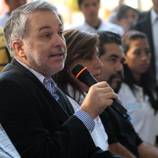 Gobernador pide alternativas de movilidad ante negativa a Vía Express