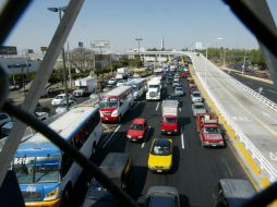 El mayor problema que los vecinos denuncian es el tráfico pesado que baja desde el libramiento hacia la autopista a México. A. HINOJOSA  /