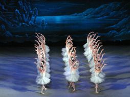 Muchos bailarines han tenido que afrontar los ensayos y retos técnicos para interpretar esta obra. ESPECIAL  /