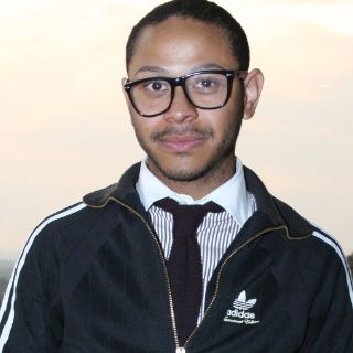 Kalimba enfrenta a los medios