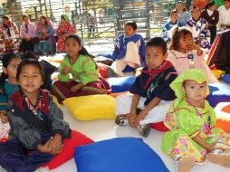 Fueron regalados en el marco del Día Internacional de la Lengua Materna, celebrado el 21 de febrero. ESPECIAL  /
