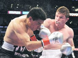 La última ocasión que el 'Canelo' peleó en Estados Unidos fue en Los Ángeles, ante Carlos “Tata” Baldomir. GETTY IMAGES SPORT  /