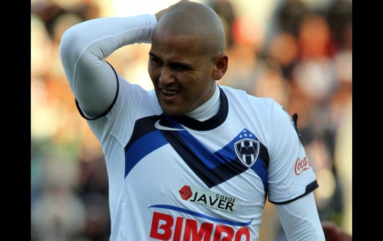 El jugador chileno del Monterrey no podrá jugar por lo menos en un mes. MEXSPORT  /